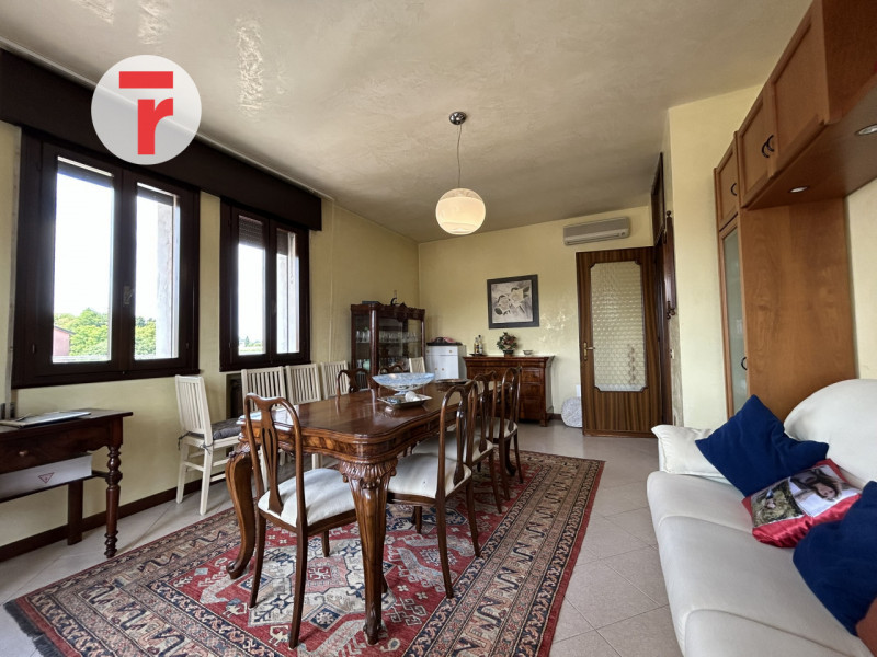 Vigodarzere - loc. Tavo. In zona residenziale e tranquilla, a pochi minuti dal comune di Campodar...