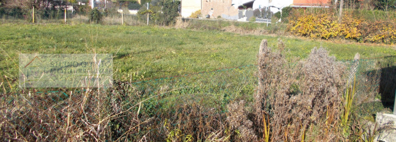 Rustico da ristrutturare con progetto approvato e oneri costruttivi pagati.
Il progetto prevede a...