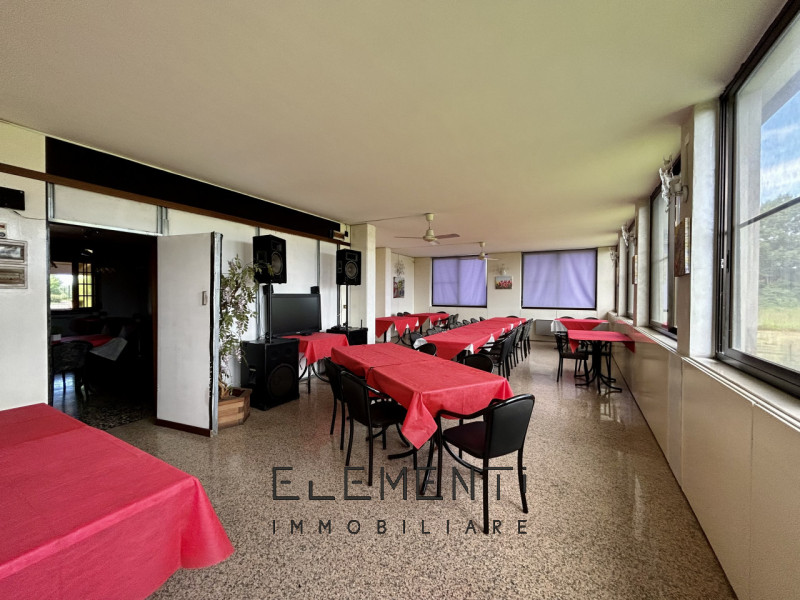 MONTAGNANA, Centro: in posizione strategica alle porte della città di Montagnana, si trova questo...