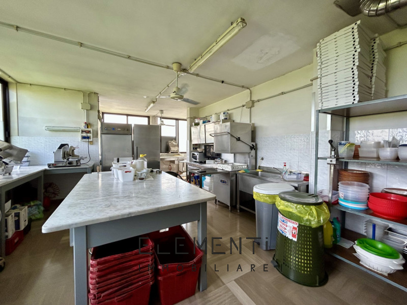 MONTAGNANA, Centro: in posizione strategica alle porte della città di Montagnana, si trova questo...