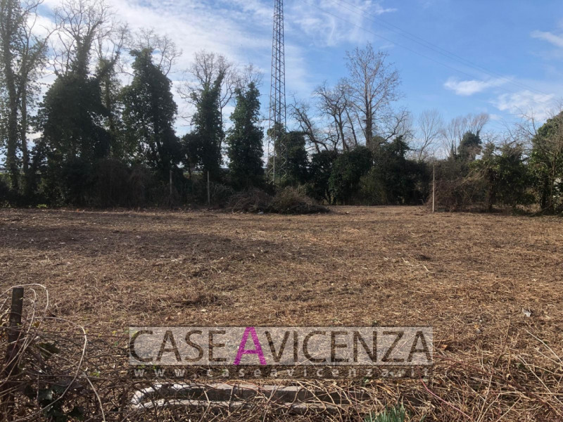 GRISIGNANO DI ZOCCO - TERRENO EDIFICABILE DI CIRCA 5400 MQ - USO RESIDENZIALE O PER ATTIVITA' TUR...