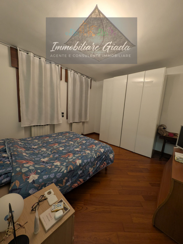 In una posizione privilegiata nel comune di Conegliano, nella zona delle piscine, proponiamo ques...