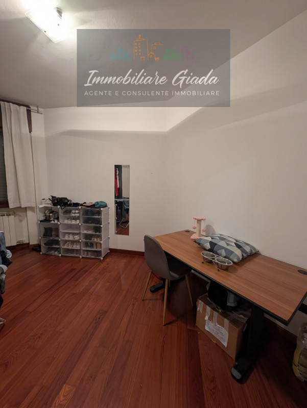 In una posizione privilegiata nel comune di Conegliano, nella zona delle piscine, proponiamo ques...