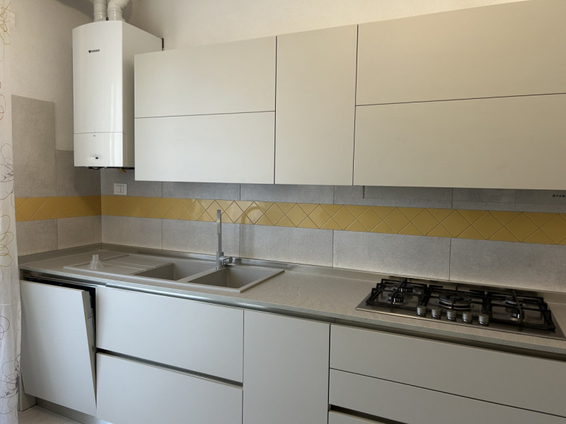 VIA PERTILE - NO STUDENTI , SOLO ALTAMENTE REFERENZIATI AFFITTASI APPARTAMENTO LIBERO DAL 01/04/2...