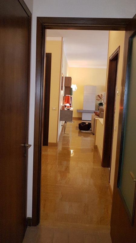 VIA PERTILE - NO STUDENTI , SOLO ALTAMENTE REFERENZIATI AFFITTASI APPARTAMENTO LIBERO DAL 01/04/2...