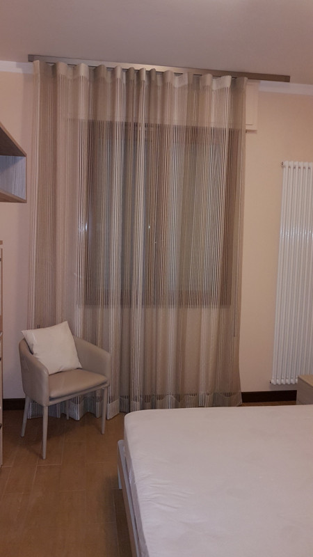 VIA PERTILE - NO STUDENTI , SOLO ALTAMENTE REFERENZIATI AFFITTASI APPARTAMENTO LIBERO DAL 01/04/2...