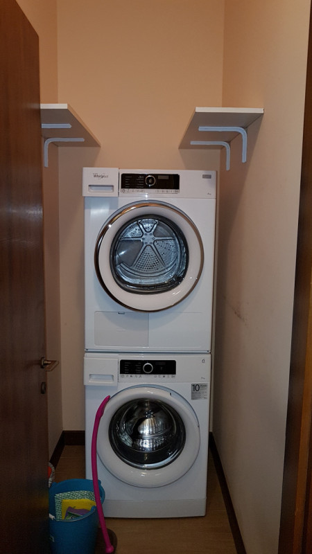 VIA PERTILE - NO STUDENTI , SOLO ALTAMENTE REFERENZIATI AFFITTASI APPARTAMENTO IN STABILE SIGNORI...