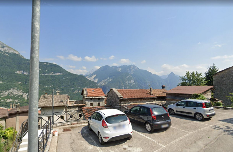 RIF. A.A.91-21
                                                                 
Vendita all'asta...