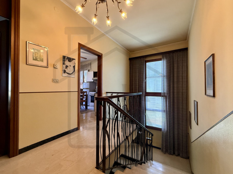 ABANO TERME – Nel cuore del prestigioso quartiere San Lorenzo, una delle zone più centrali e ambi...