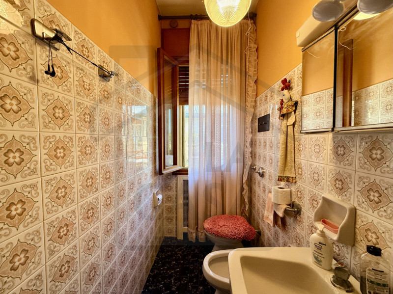 ABANO TERME – Nel cuore del prestigioso quartiere San Lorenzo, una delle zone più centrali e ambi...