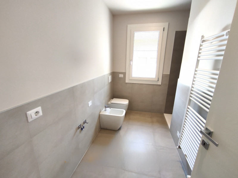 (Per INFO Mattias 3494222146 Tel e WhatsApp) A Gaiarine, in zona centrale e comoda a tutti i serv...