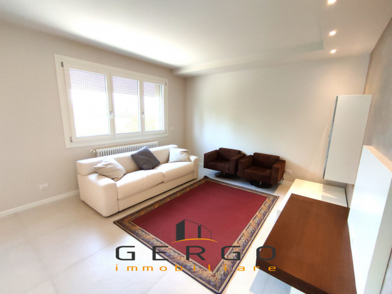 (Per INFO Mattias 3494222146 Tel e WhatsApp) A Gaiarine, in zona centrale e comoda a tutti i serv...