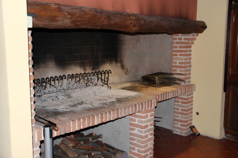 PREZZO ECCEZIONALE!! DISCO - BAR - RISTORANTE - PIZZERIA CON ABITAZIONE TRICAMERE E AMPIA AREA ES...