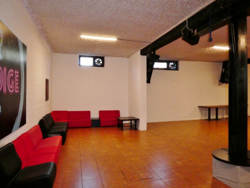 PREZZO ECCEZIONALE!! DISCO - BAR - RISTORANTE - PIZZERIA CON ABITAZIONE TRICAMERE E AMPIA AREA ES...