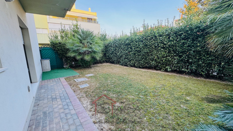 NOVENTA PADOVANA: 

Sara Immobiliare propone in locazione appartamento bilocale al piano terra co...