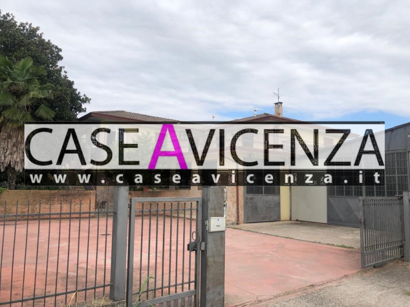 MONTEGALDELLA - C.E.G.- Questa splendida casa contemporanea si trova nel Paese di Montegaldella, ...