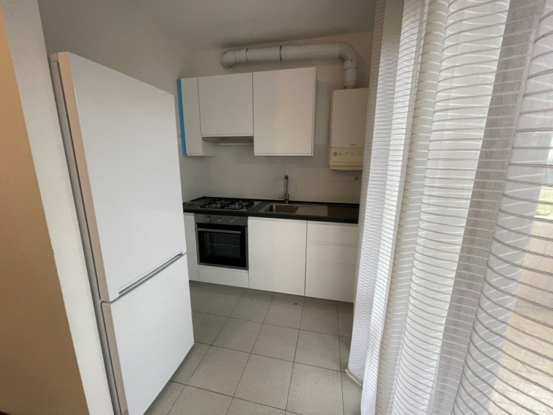 VICENZA EST: MINI APPARTAMENTO CON TERRAZZA ABITABILE E POSTO AUTO. SI VENDE LOCATO PER INVESTIME...