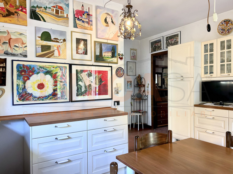 TEOLO - fraz. Treponti: proponiamo in vendita un'interessante porzione di bifamiliare. Situata ai...