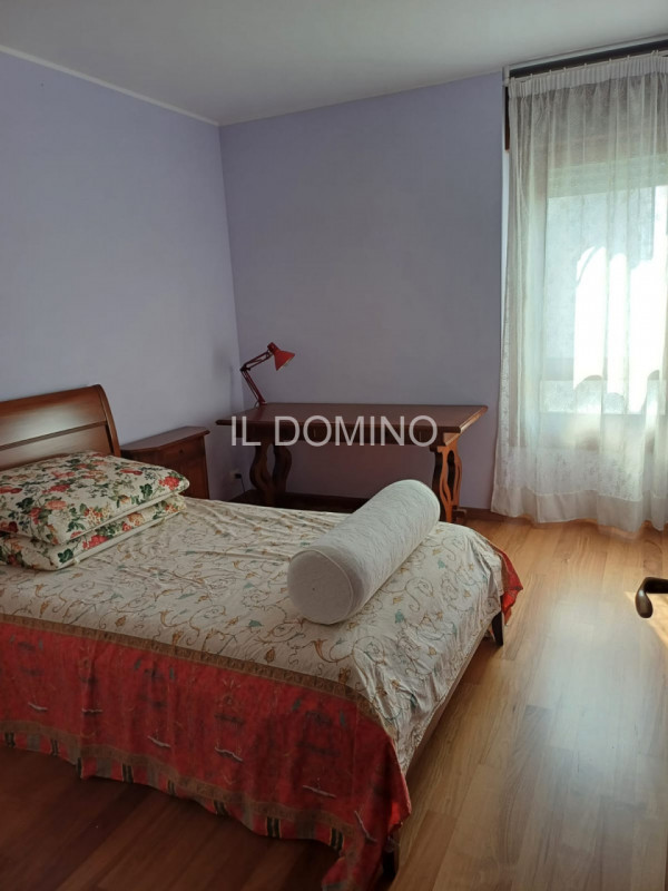 Sacra Famiglia, in centro del quartiere, comodo a tutti i servizi, supermercati, negozi e a breve...
