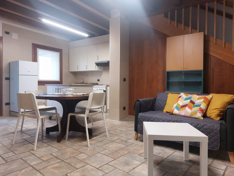 CONTRATTO TRANSITORIO Vicenza - Longara: comoda alla pista ciclabile ed ai mezzi pubblici, a 5 km...