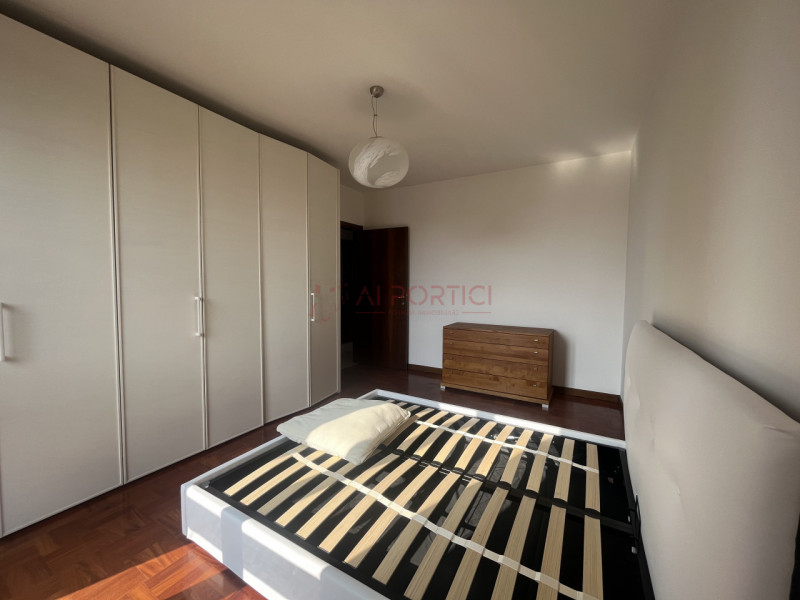 PIOVE DI SACCO CENTRO STORICO– APPARTAMENTO su 2 livelli posto al secondo ed ultimo piano in pala...