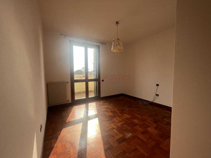 PIOVE DI SACCO CENTRO STORICO– APPARTAMENTO su 2 livelli posto al secondo ed ultimo piano in pala...