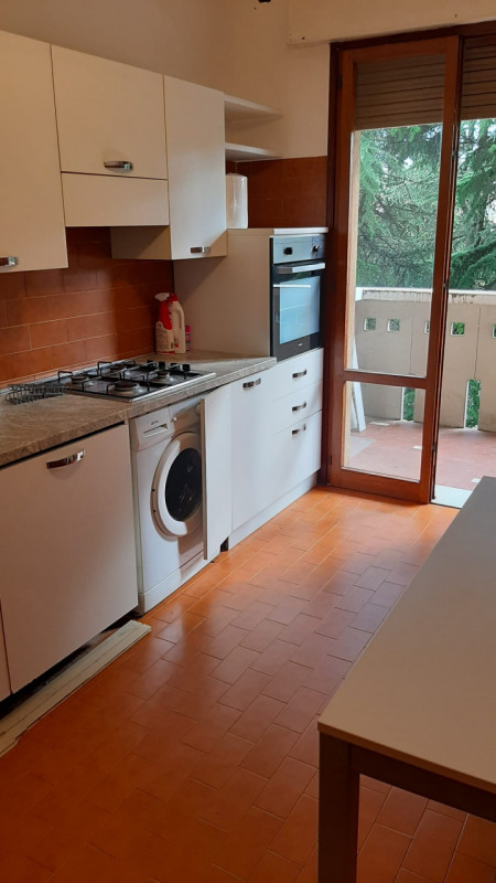 Arcella San Carlo - In ottimo contesto, comodo ad ogni tipo di servizio, ampio appartamento al te...