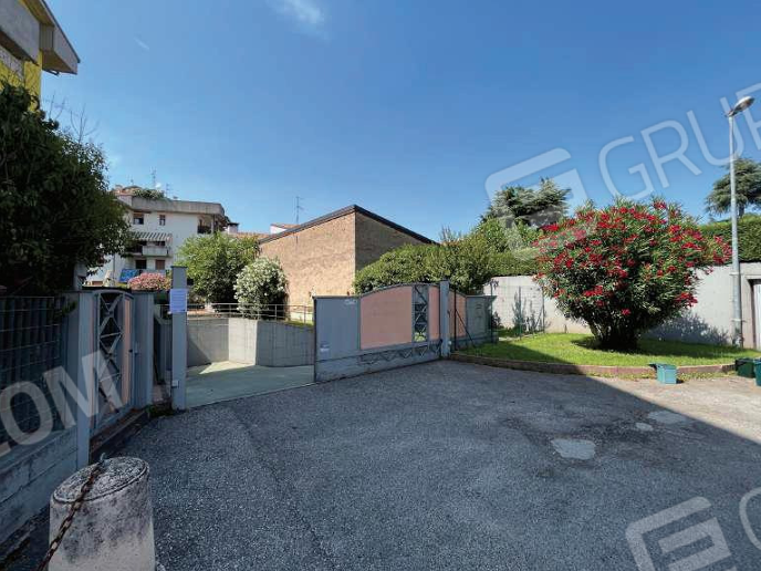 Sona Vendita Garage singolo