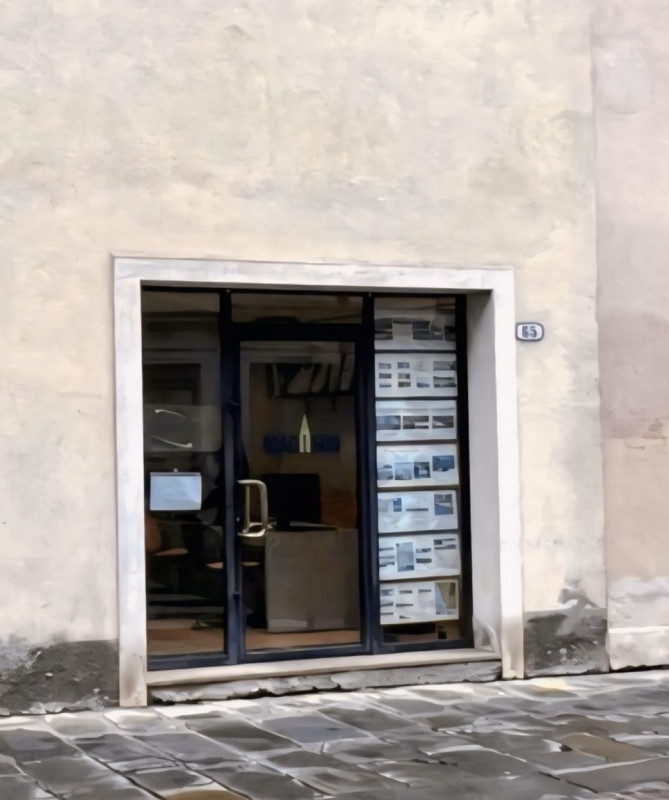 (Per INFO Monica 3482688677) A Padova, in centro città, comodo alle piazze e nelle vicinanze del ...