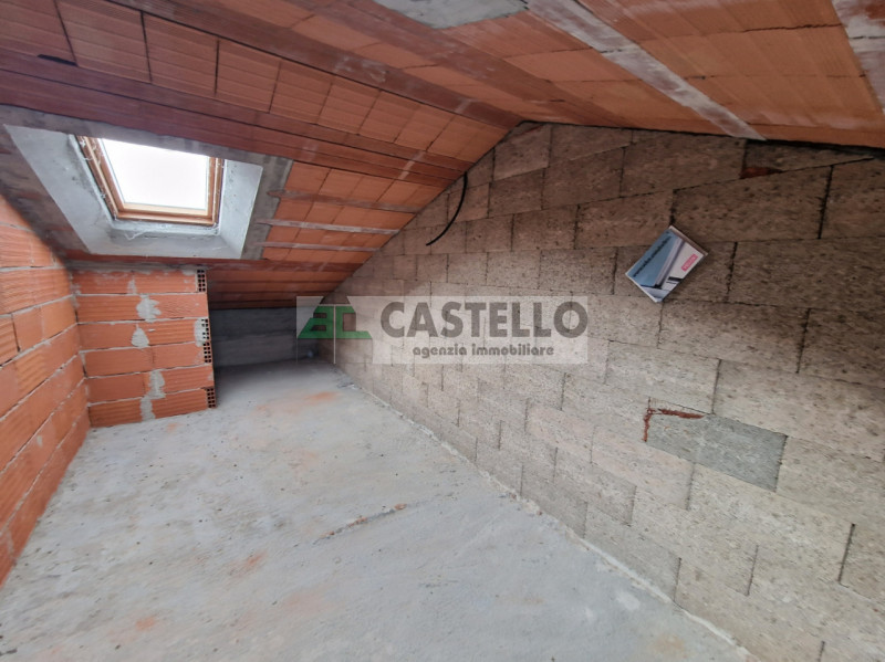 San Giorgio delle Pertiche bifamiliare AL GREZZO di ~170mq netti, con ~350mq di giardino/scoperto...