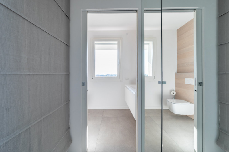 VIGONZA Zona Perarolo. ATTICO recentissimo, come nuovo, fra i più prestigiosi della zona di Vigon...