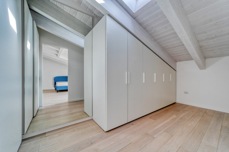 VIGONZA Zona Perarolo. ATTICO recentissimo, come nuovo, fra i più prestigiosi della zona di Vigon...