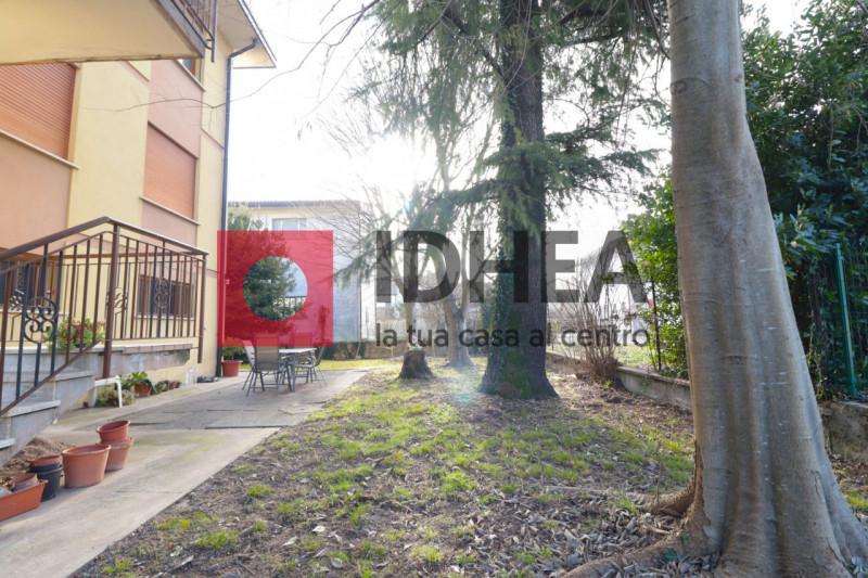 FONTANE-VILLORBA

"""RIFERIMENTO APV20"""

Proponiamo in vendita questo appartamento spazioso con...