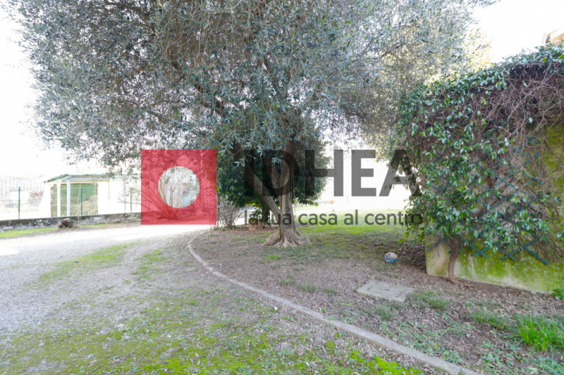 FONTANE-VILLORBA

"""RIFERIMENTO APV20"""

Proponiamo in vendita questo appartamento spazioso con...