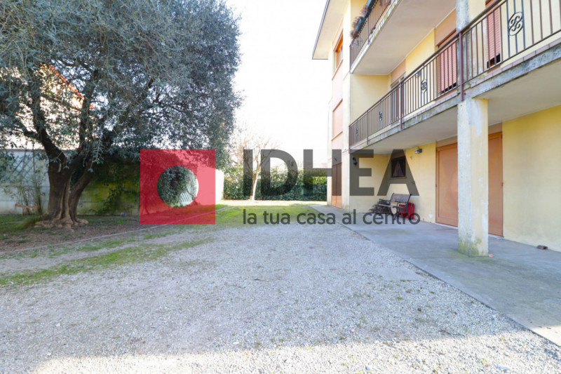 FONTANE-VILLORBA

"""RIFERIMENTO APV20"""

Proponiamo in vendita questo appartamento spazioso con...