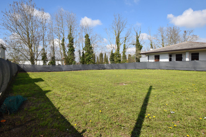 Bojon di CAMPOLONGO MAGGIORE - Proponiamo in vendita TERRENO EDIFICABILE residenziale situato nel...