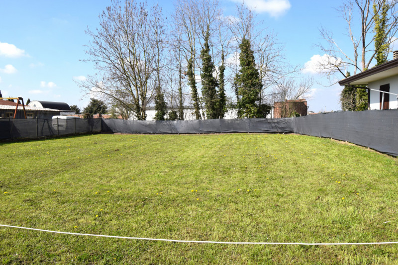 Bojon di CAMPOLONGO MAGGIORE - Proponiamo in vendita TERRENO EDIFICABILE residenziale situato nel...