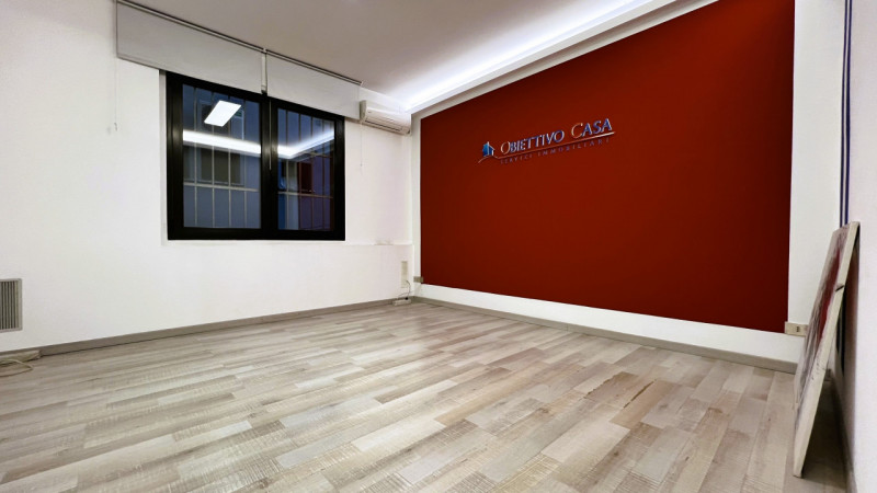 Albignasego - AAF800 - In zona Ferri, lungo la via Roma, con fronte parcheggio pubblico, proponia...