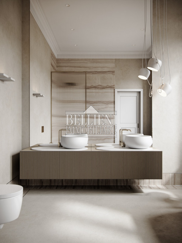 Nel pieno centro storico di Vicenza sono in corso i lavori di ristrutturazione dell'antico ed ele...