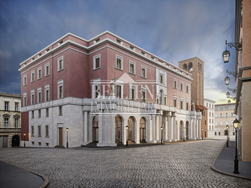 Nel pieno centro storico di Vicenza sono in corso i lavori di ristrutturazione dell'antico ed ele...