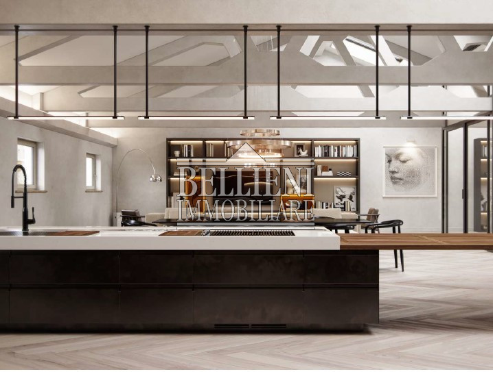 Nel pieno centro storico di Vicenza sono in corso i lavori di ristrutturazione dell'antico ed ele...