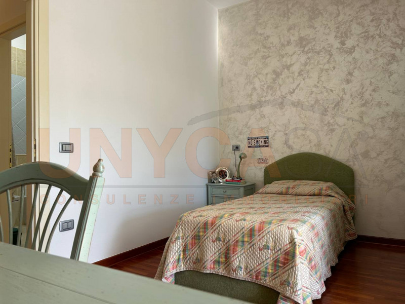 PADOVA - Montà: eleganza e funzionalità si incontrano in questa raffinata porzione di bifamiliare...