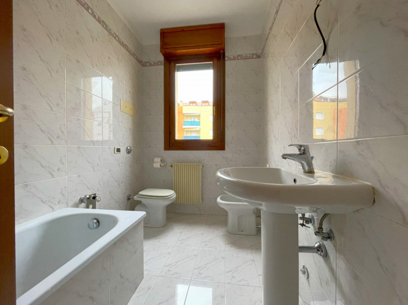 Mestrino Centro: proponiamo in locazione appartamento sito in centro a Mestrino comodo a tutti i ...