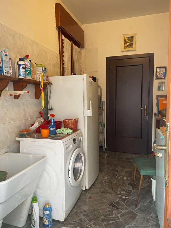 Riferimento Agenzia R541 - Situato nel cuore di Montegrotto Terme, precisamente in Corso delle Te...