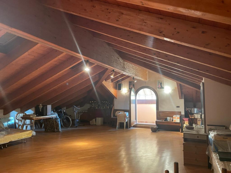 Riferimento Agenzia R541 - Situato nel cuore di Montegrotto Terme, precisamente in Corso delle Te...