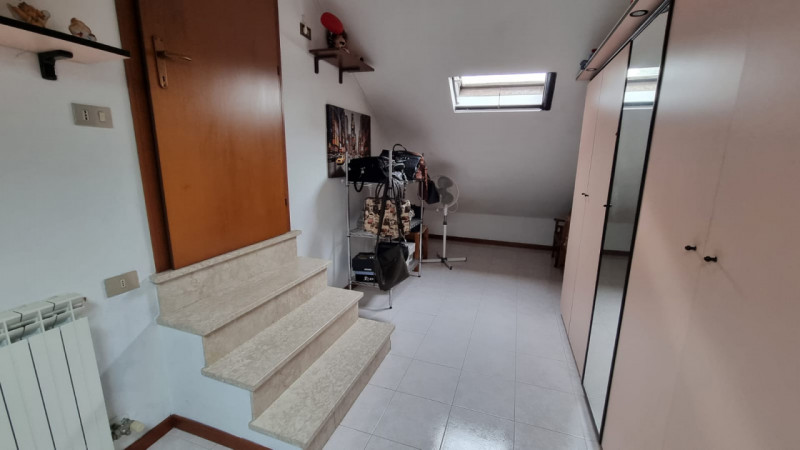 Oggi vi proponiamo un'abitazione indipendente abitabile da subito al prezzo di un appartamento

T...