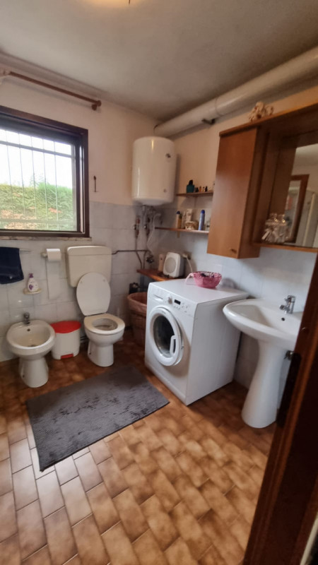 Oggi vi proponiamo un'abitazione indipendente abitabile da subito al prezzo di un appartamento

T...