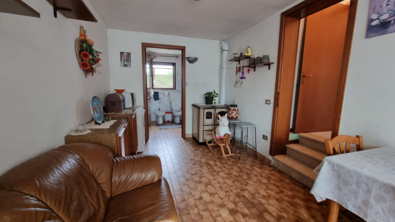 Oggi vi proponiamo un'abitazione indipendente abitabile da subito al prezzo di un appartamento

T...