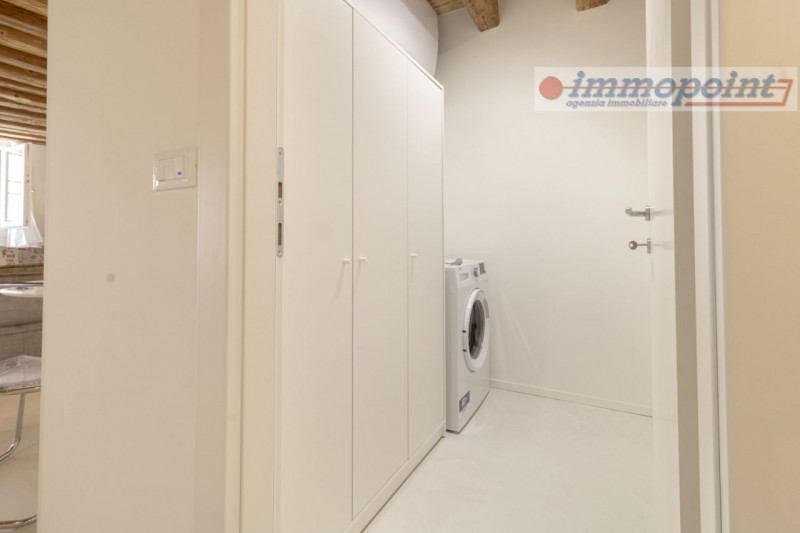 Bassano del Grappa - centro storico - a due passi dalle piazze, spazioso appartamento al piano te...