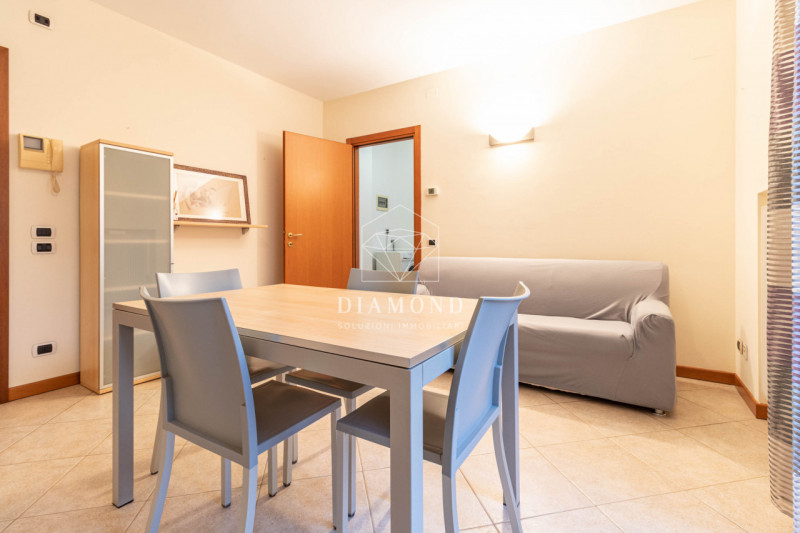 DISPONIBILE DAL 01 GIUGNO 2026.

Montebelluna centro: mini appartamento al piano secondo con asce...